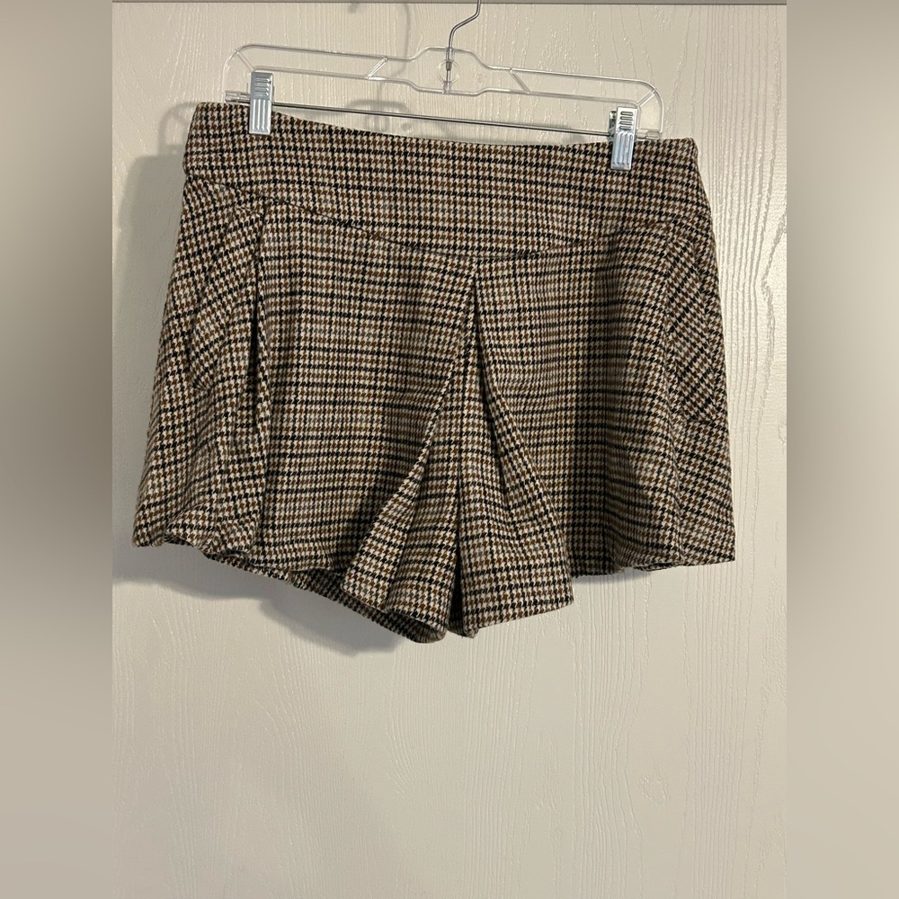 Vestique | High Waist Plaid Shorts - Tan and Black | Size Large